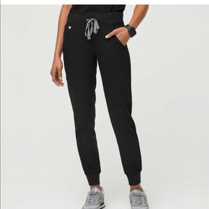 Figs Zamora in Black